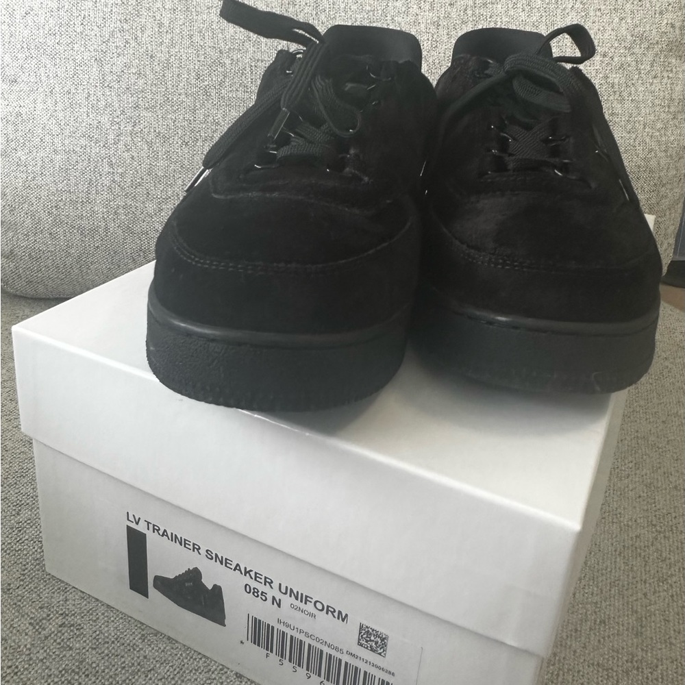 Louis Vuitton LV Uniform Trainer sneakers
SIZE: LV 8.5, US 9.5 - Picture 4 of 13